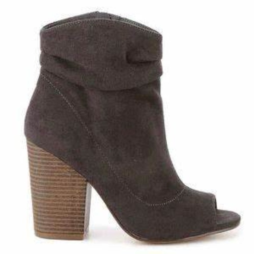 Indigo Rd Pre-Loved Grey Ruched Peep-Toe Boots w/ Chunky Heels - sz7 very comfy!